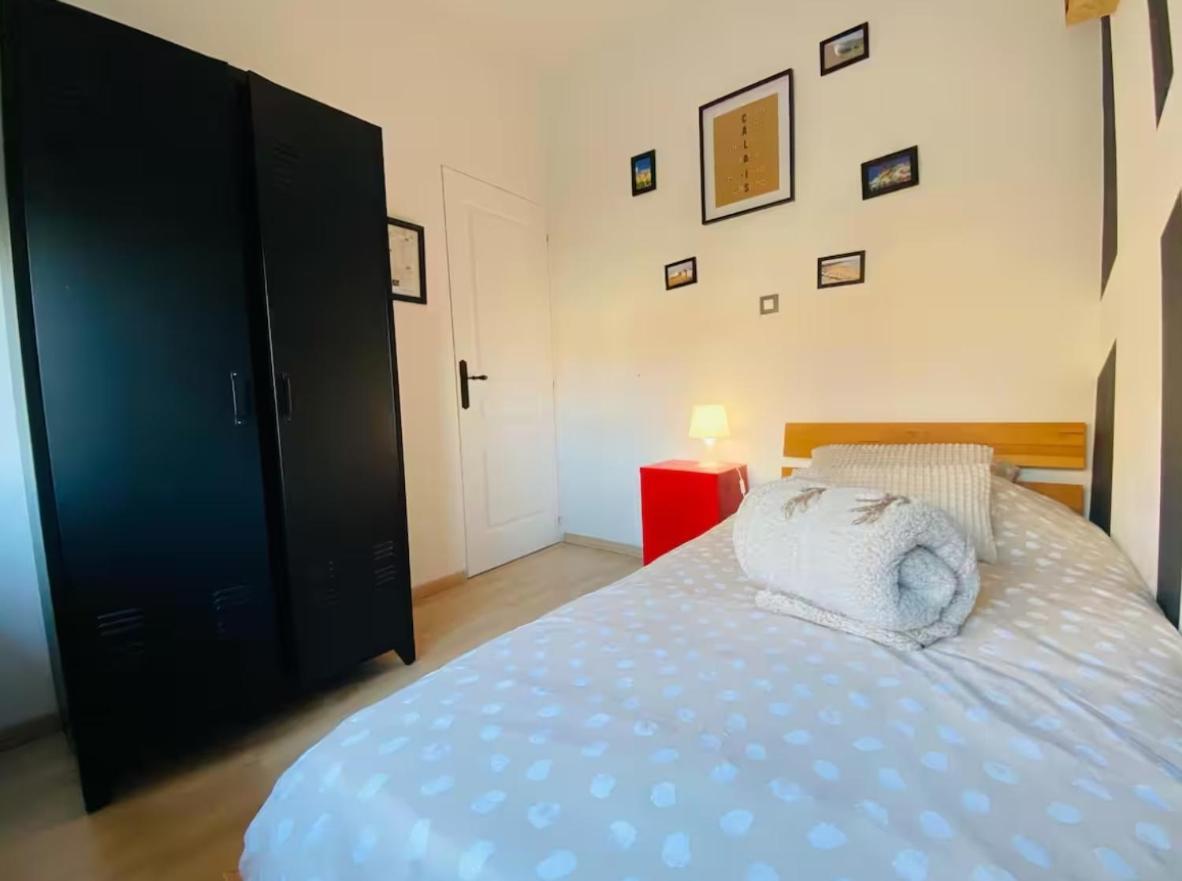 Chambre Privee Au Coeur De Calais Ngoại thất bức ảnh